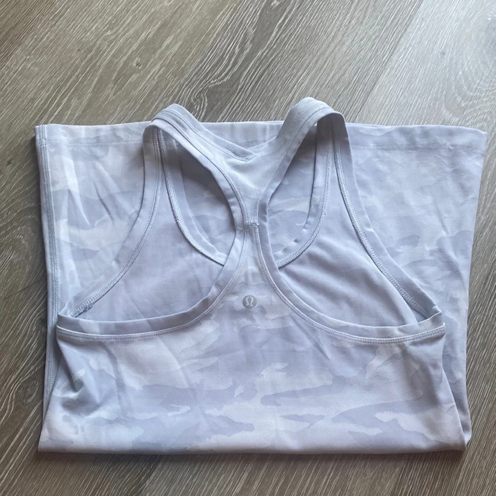 Lululemon Tank Top - Picture 1 of 5